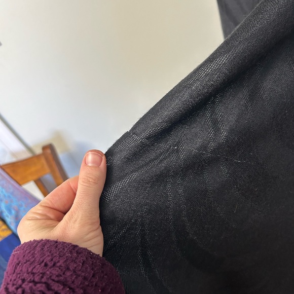 Charcoal Black Embossed Pashmina / Shawl / Wrap - Picture 5 of 6